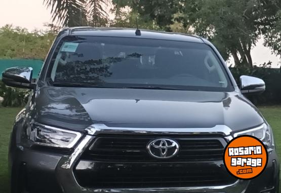 Camionetas - Toyota Hilux 2021 Diesel 135000Km - En Venta