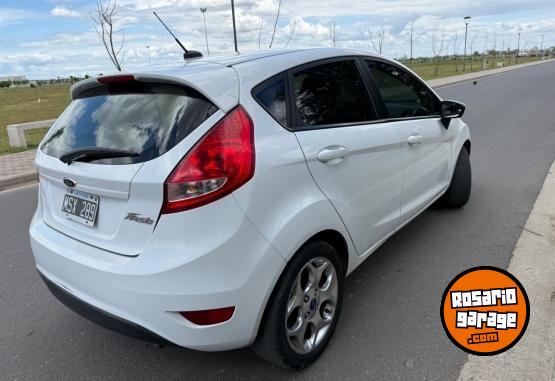 Autos - Ford Fiesta kinetic 2013 Nafta 114000Km - En Venta