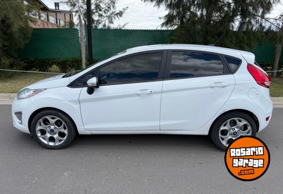 Autos - Ford Fiesta kinetic 2013 Nafta 114000Km - En Venta