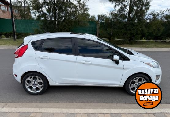 Autos - Ford Fiesta kinetic 2013 Nafta 114000Km - En Venta