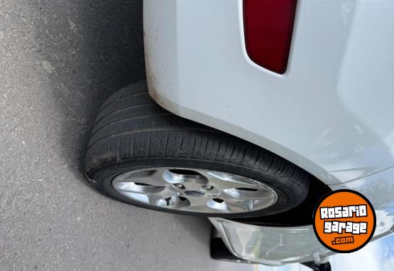 Autos - Ford Fiesta kinetic 2013 Nafta 114000Km - En Venta