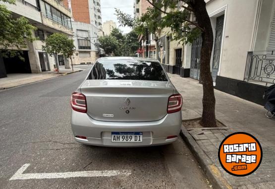 Autos - Renault Logan 2025 Nafta 3000Km - En Venta