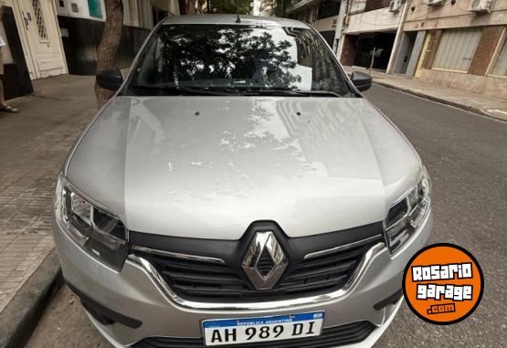 Autos - Renault Logan 2025 Nafta 3000Km - En Venta