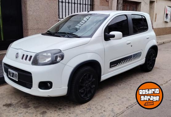 Autos - Fiat Uno sporting 2012 Nafta 124000Km - En Venta
