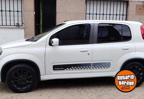 Autos - Fiat Uno sporting 2012 Nafta 124000Km - En Venta