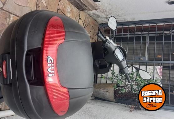 Motos - Aprilia SR 160 2023 Nafta 2500Km - En Venta