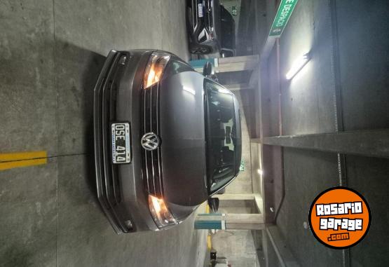 Autos - Volkswagen VENTO 2,5 170HP ADVANCE T 2015 Nafta 200000Km - En Venta