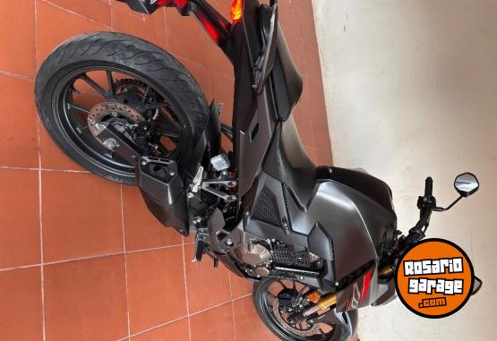 Motos - Honda CB 300 2024 Nafta 10000Km - En Venta
