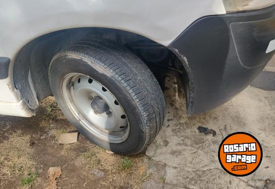 Utilitarios - Peugeot Partner HDI 1.6 Confort 2012 Diesel 269000Km - En Venta