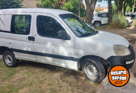 Utilitarios - Peugeot Partner HDI 1.6 Confort 2012 Diesel 269000Km - En Venta