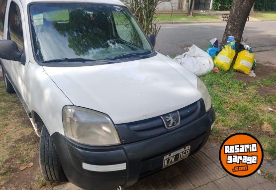 Utilitarios - Peugeot Partner HDI 1.6 Confort 2012 Diesel 269000Km - En Venta