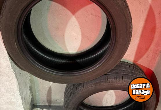 Accesorios para Autos - 2 Cubiertas Pirelli 215/50/17 - En Venta