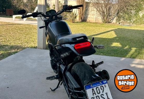 Motos - Benelli Leoncino 500 2018 Nafta 8700Km - En Venta