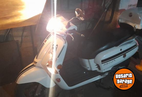 Motos - Kymco Like 125 2021 Nafta 2000Km - En Venta