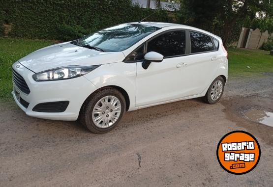 Autos - Ford Fistas 2015 GNC 126000Km - En Venta