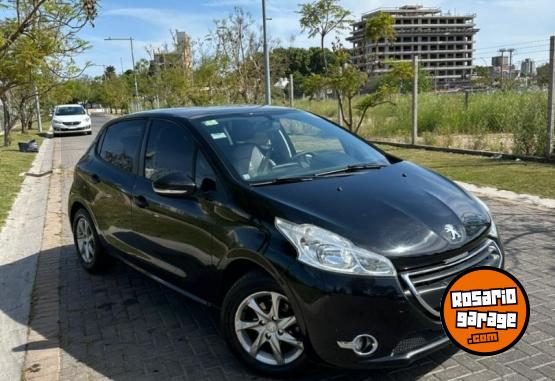 Autos - Peugeot 208 Touchscreen 1.5 2013 Nafta 117000Km - En Venta