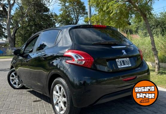 Autos - Peugeot 208 Touchscreen 1.5 2013 Nafta 117000Km - En Venta