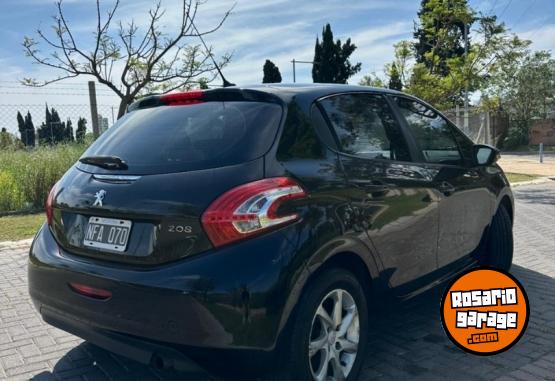 Autos - Peugeot 208 Touchscreen 1.5 2013 Nafta 117000Km - En Venta