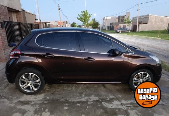 Autos - Peugeot 208 Feline VTi pack cuir 2015 Nafta 83000Km - En Venta