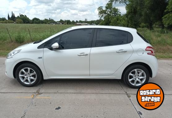 Autos - Peugeot 208 Allure 1.5 N Full 2016 Nafta 91000Km - En Venta