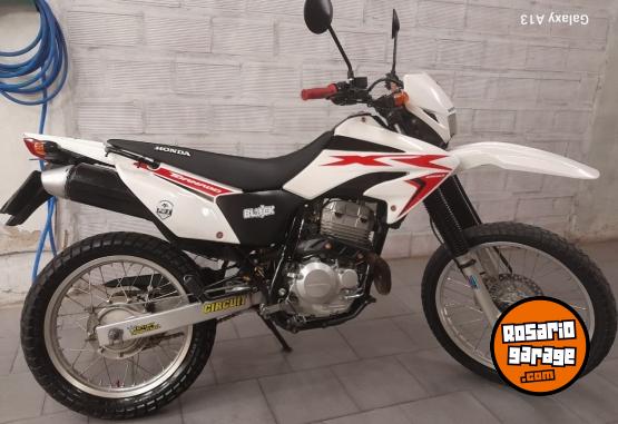 Motos - Honda Tornado 2016 Nafta 20000Km - En Venta