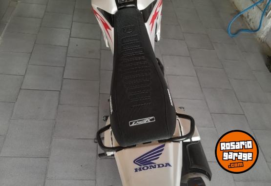 Motos - Honda Tornado 2016 Nafta 20000Km - En Venta