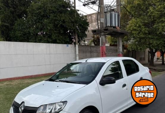 Autos - Renault Logan 2019 GNC 145000Km - En Venta