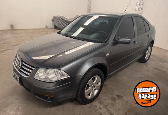 Autos - Volkswagen BORA TRENDLINE 2.0 2011 Nafta 100000Km - En Venta