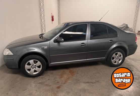 Autos - Volkswagen BORA TRENDLINE 2.0 2011 Nafta 100000Km - En Venta