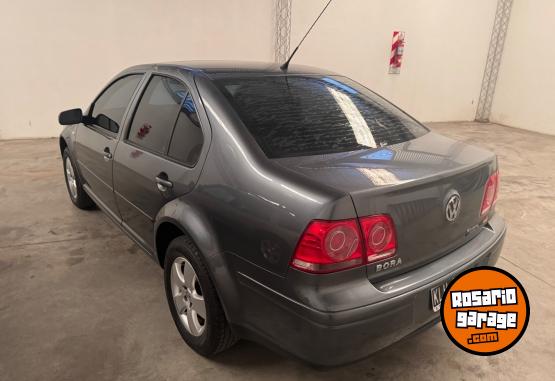 Autos - Volkswagen BORA TRENDLINE 2.0 2011 Nafta 100000Km - En Venta
