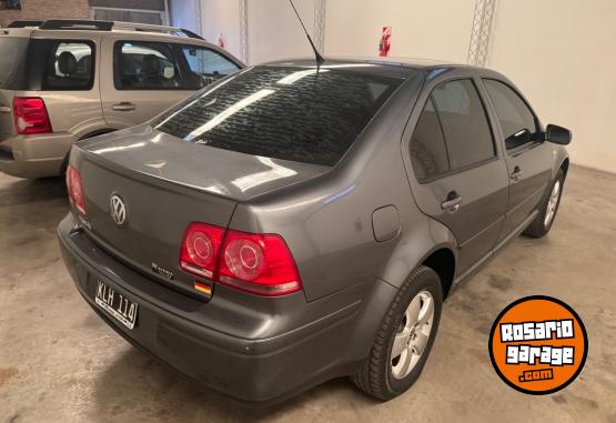 Autos - Volkswagen BORA TRENDLINE 2.0 2011 Nafta 100000Km - En Venta