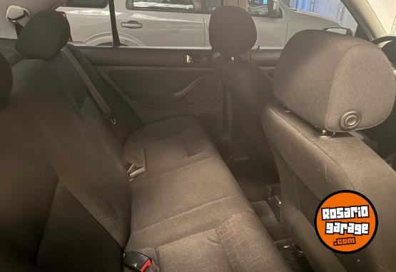 Autos - Volkswagen BORA TRENDLINE 2.0 2011 Nafta 100000Km - En Venta