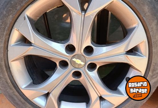 Accesorios para Autos - SE LIQUIDAN!!!! 02 CUBIERTAS PIRELLI 215/50 R17 91V modelo CINTURATO P7 CON LLANTA DE CHEVROLET  Y CUBIERTA WINDFORCE 215/50 ZR 17 98W XL - En Venta