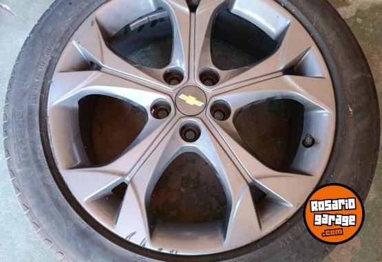 Accesorios para Autos - SE LIQUIDAN!!!! 02 CUBIERTAS PIRELLI 215/50 R17 91V modelo CINTURATO P7 CON LLANTA DE CHEVROLET  Y CUBIERTA WINDFORCE 215/50 ZR 17 98W XL - En Venta