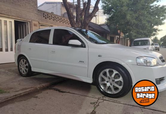 Autos - Chevrolet Astra 2008 Nafta 200000Km - En Venta