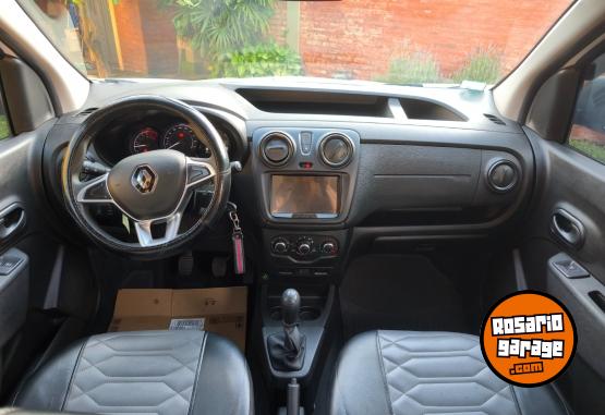 Utilitarios - Renault Kangoo 2023 Nafta 55000Km - En Venta