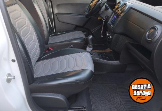 Utilitarios - Renault Kangoo 2023 Nafta 55000Km - En Venta