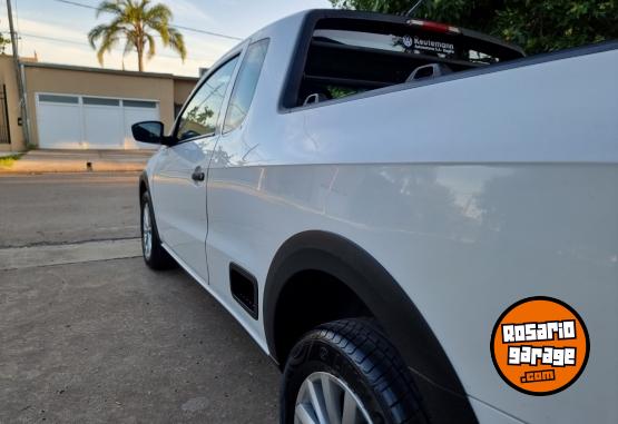 Camionetas - Volkswagen Saveiro 2015 Nafta 200000Km - En Venta