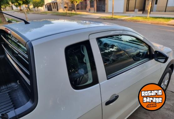Camionetas - Volkswagen Saveiro 2015 Nafta 200000Km - En Venta