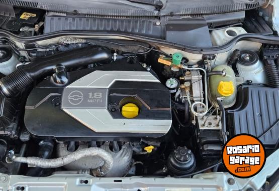 Autos - Chevrolet CORSA 2   1.8  GNC 2008 GNC 230000Km - En Venta