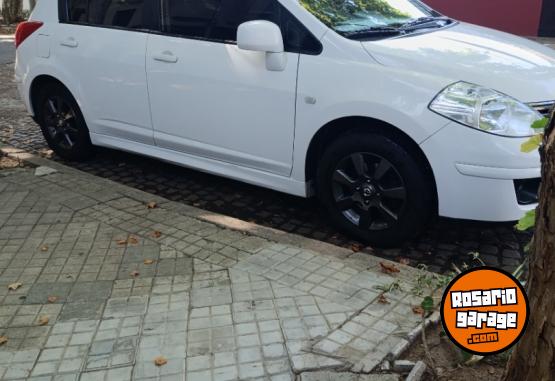 Autos - Nissan Tiida 2012 GNC 128000Km - En Venta