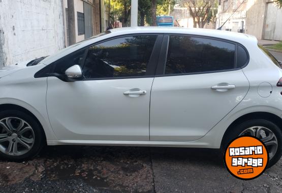 Autos - Peugeot Active 2018 Nafta 120000Km - En Venta