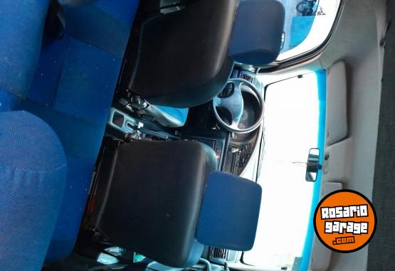 Utilitarios - Peugeot Partner berlingo 2009 Diesel 237000Km - En Venta