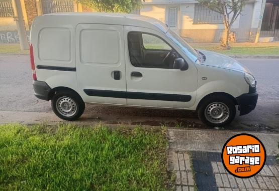 Utilitarios - Renault Kangoo 2015 GNC 280000Km - En Venta