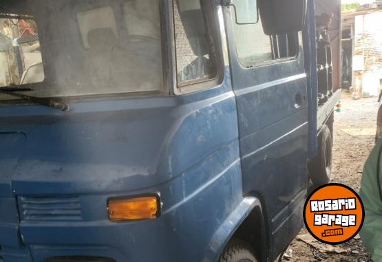 Camiones y Gr�as - MERCEDES BENZ 608 1978 - En Venta