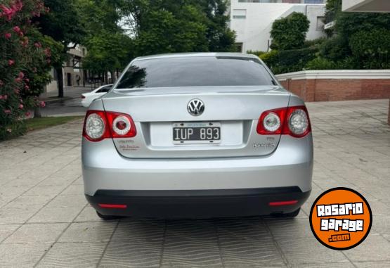 Autos - Volkswagen VENTO 1.9 TDI LUXURY DSG 2010 Diesel 156000Km - En Venta