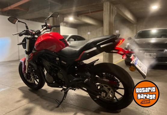 Motos - Benelli TNT 302s 2025 Nafta 2200Km - En Venta