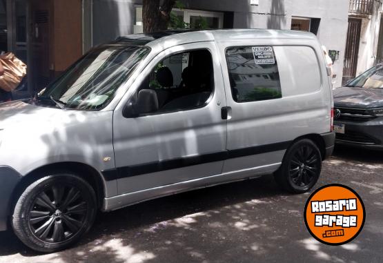 Utilitarios - Peugeot Partner 2014 GNC 240000Km - En Venta