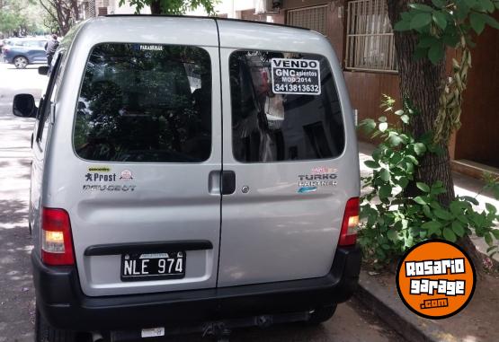 Utilitarios - Peugeot Partner 2014 GNC 240000Km - En Venta