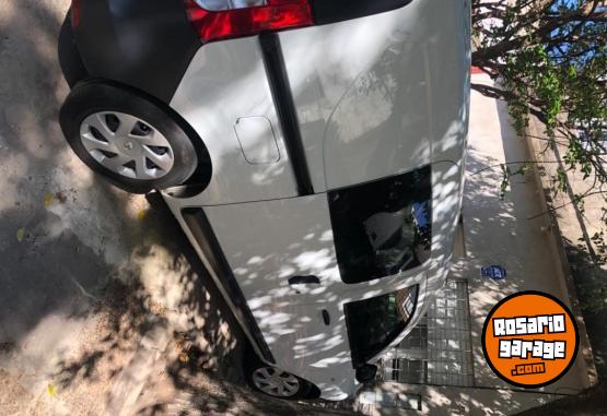 Utilitarios - Renault Kangoo 2023 Nafta 88000Km - En Venta